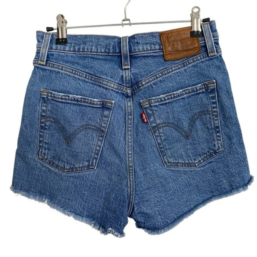 Levi's - Ribcage Short in Mid-wash Blue - 26 - CO Cambodia